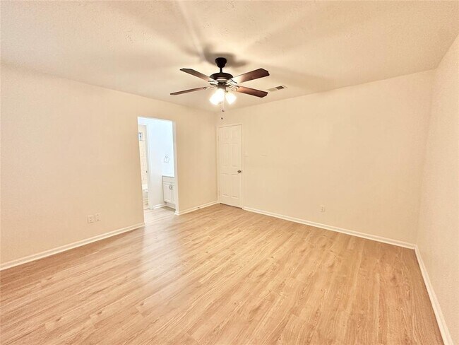 Building Photo - 37 S Brookberry Ct
