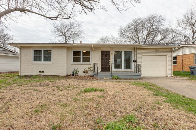 Building Photo - 9621 Rustown Dr