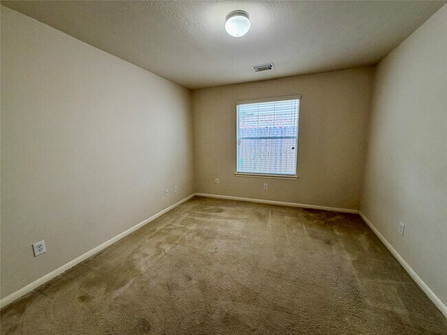 Building Photo - 25206 Barmby Dr