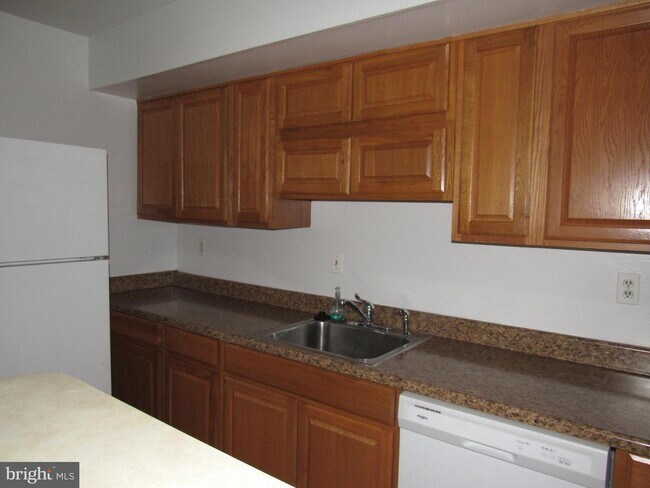 Building Photo - 259 Shirley Dr