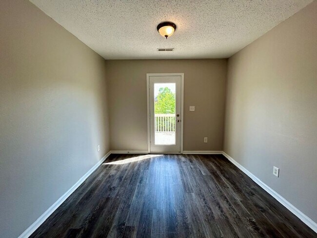 Building Photo - Beautiful 3 Bedroom 2 Bath Ranch On A Pond...