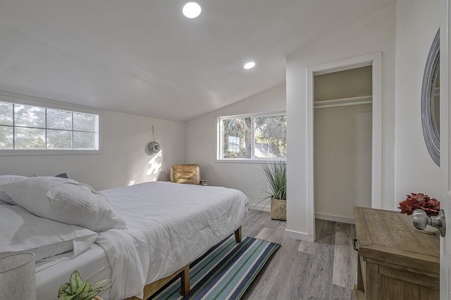 Building Photo - 4622 SE 87th Ave