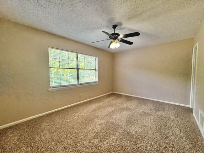 Building Photo - Delmar Dr. 2514/2516