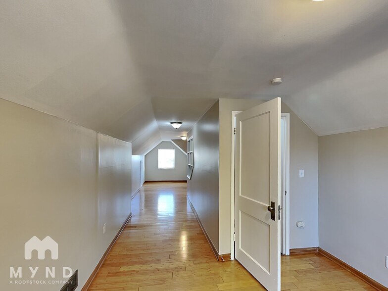 Building Photo - 675 Brookside Dr