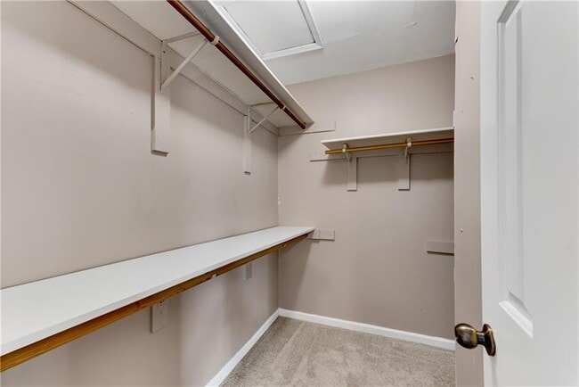 Building Photo - 1427 Old Virginia Ct SE
