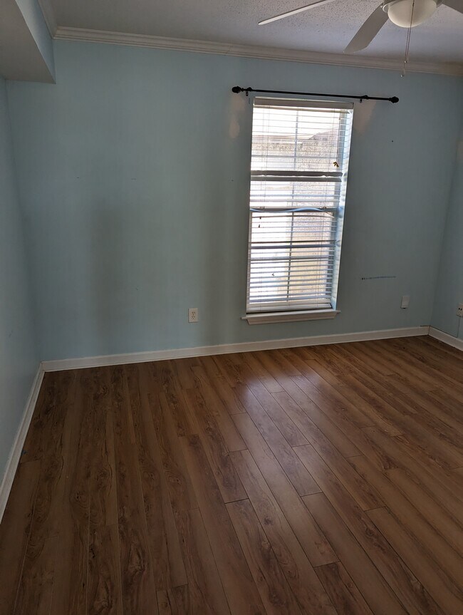 Building Photo - 4405 Barnett Street