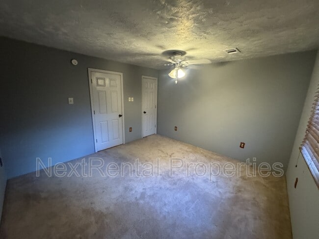 Building Photo - 402 Overby St