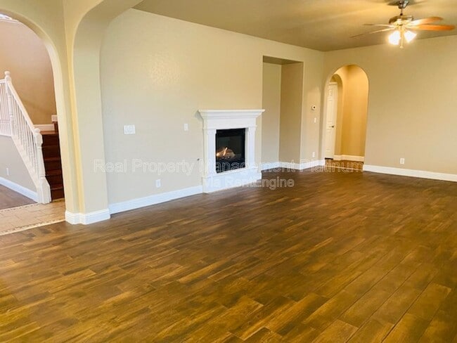 Building Photo - 1875 N Belvedere Ave