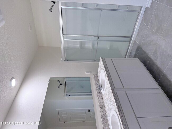 Building Photo - 4984 Amasa Cir