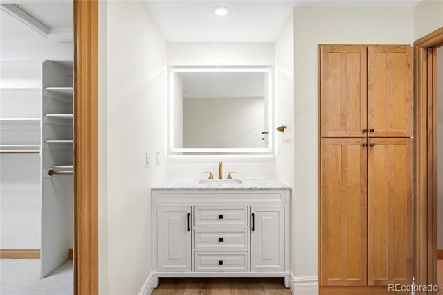 Building Photo - 5904 Zinnia Ct