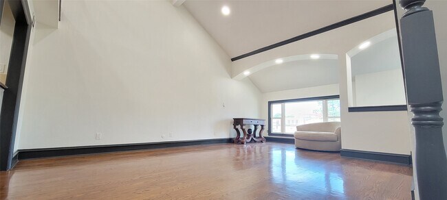 Building Photo - 5141 Del Monte Dr