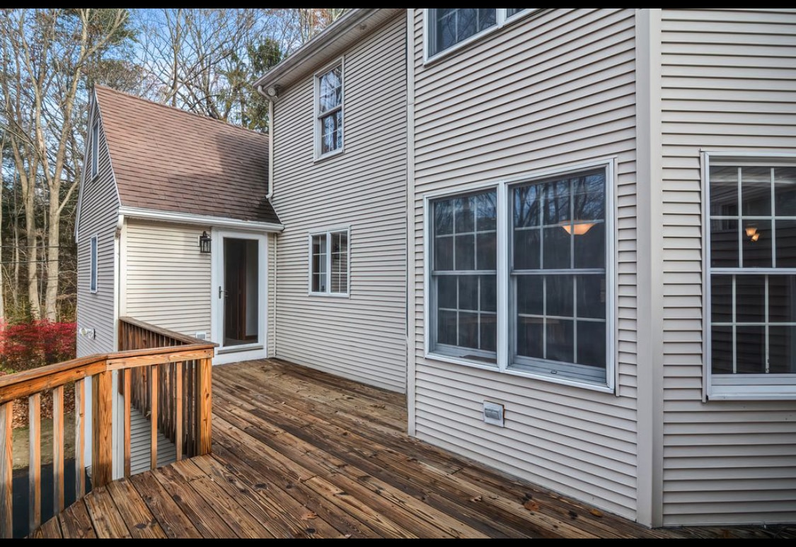 Building Photo - 474 Rochdale St