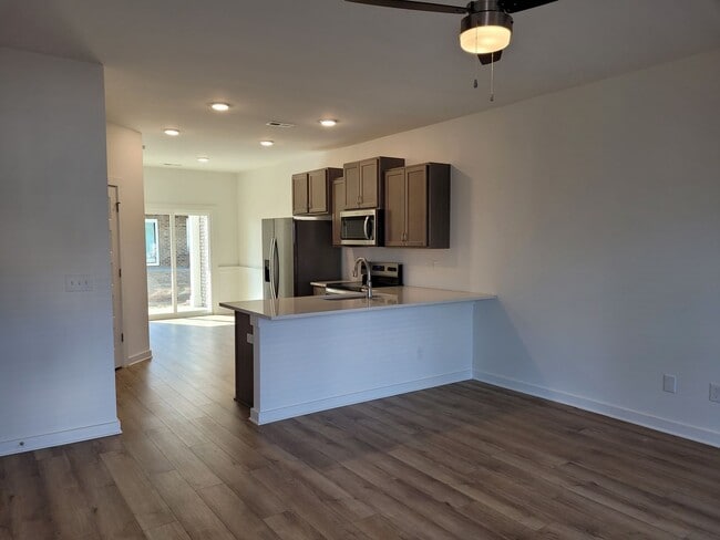 Building Photo - Madison - East Limestone