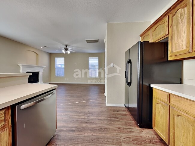 Building Photo - 11932 Brown Fox Dr