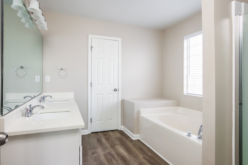 Building Photo - 806 Laurens Way