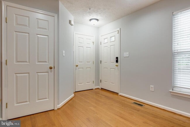 Building Photo - 2542 Piney Pass Way