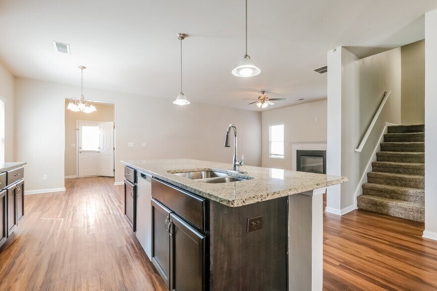 Building Photo - 184 Addy Ln