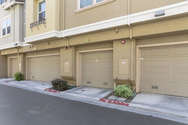 Building Photo - 2189 Beech Cir