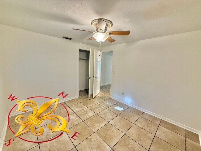 Building Photo - Spacious 4-Bedroom Home with Dual Living A...
