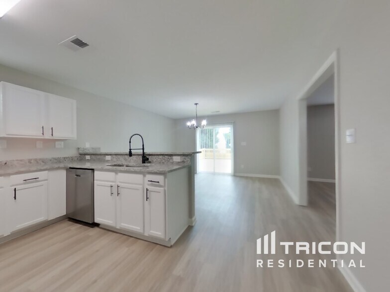Building Photo - 4635 Christenbury Hills Ln
