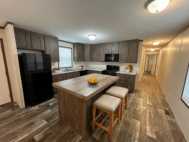 Building Photo - Rivers Edge