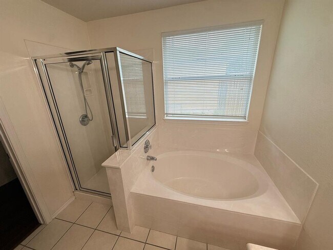 Building Photo - 116 Spur Cove