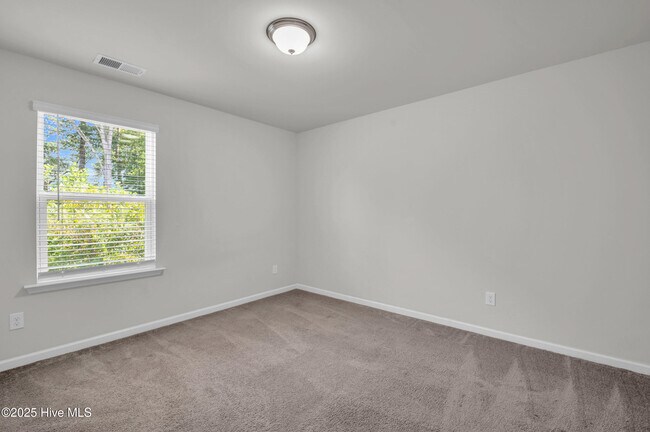 Building Photo - 706 Lenox Dr