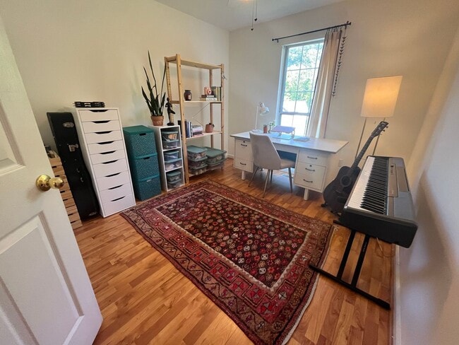 Building Photo - Beautiful Donelson Cottage With Private Fenced Yard