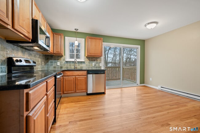 Building Photo - 92 Cynthia Ln