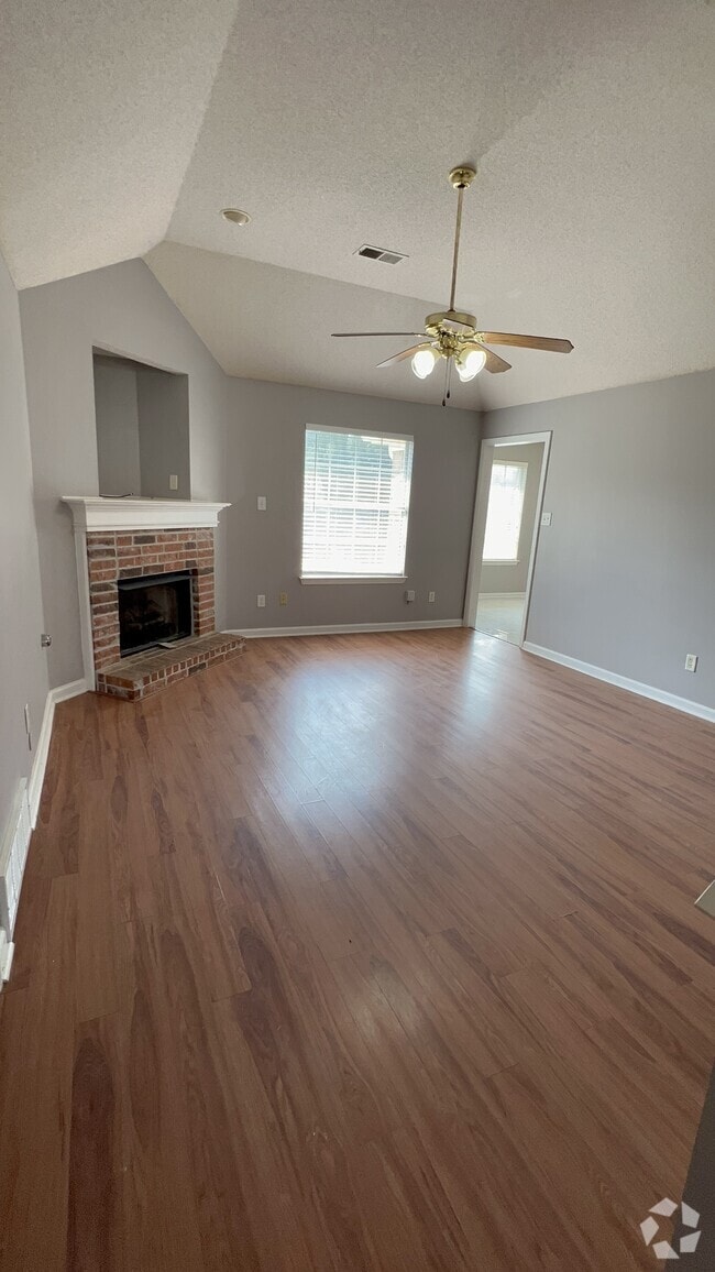 Building Photo - 1072 Red Fern Cir E