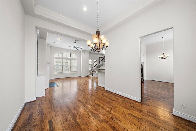 Building Photo - 2828 Sherwin St