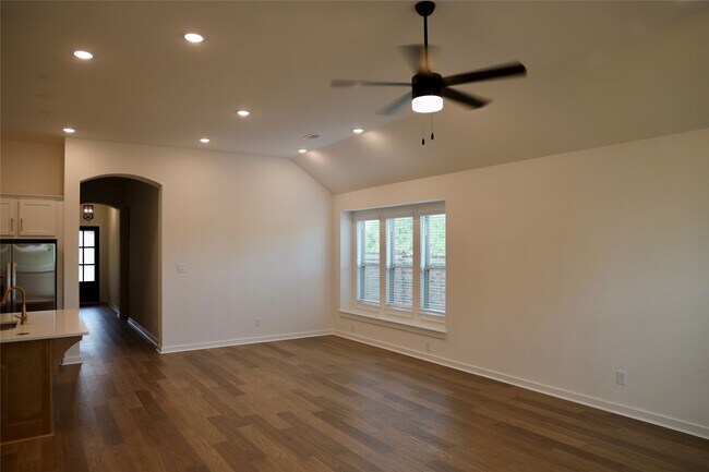 Building Photo - 27003 Golden Isle Ln