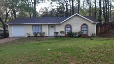 Building Photo - 460 Paxton Pl