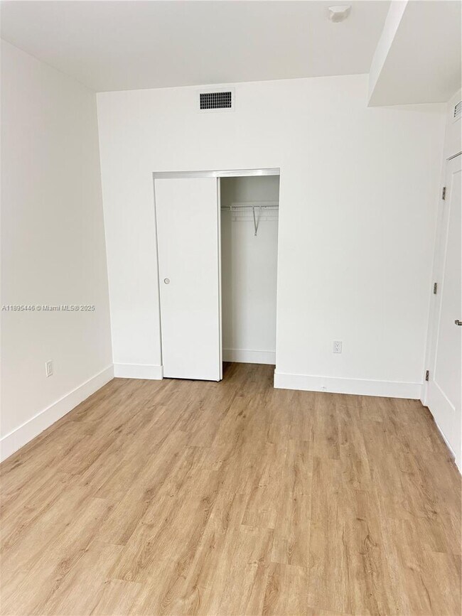 Building Photo - 4100 SW 64th Ave