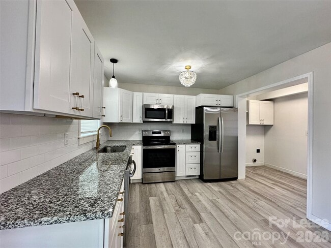 Building Photo - 811 Kennedy St