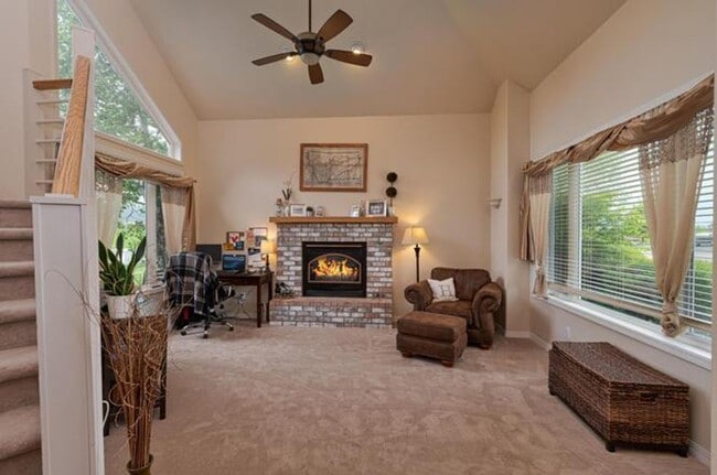 Building Photo - Beautiful home in Haven Heights