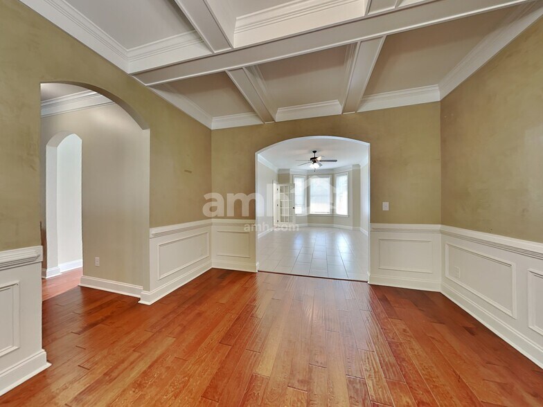 Building Photo - 112 Broken Bit Cir