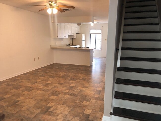 Building Photo - Chapel Creek Villas - 24 Beaver Pond Loop ...
