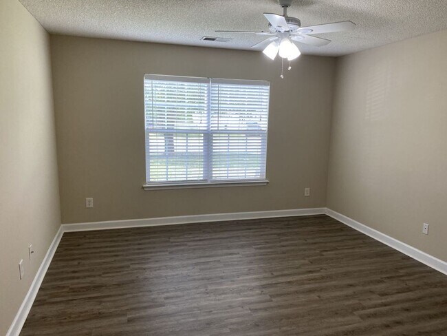 Building Photo - COMING SOON!!!  3 Bed Ranch in Monroe!