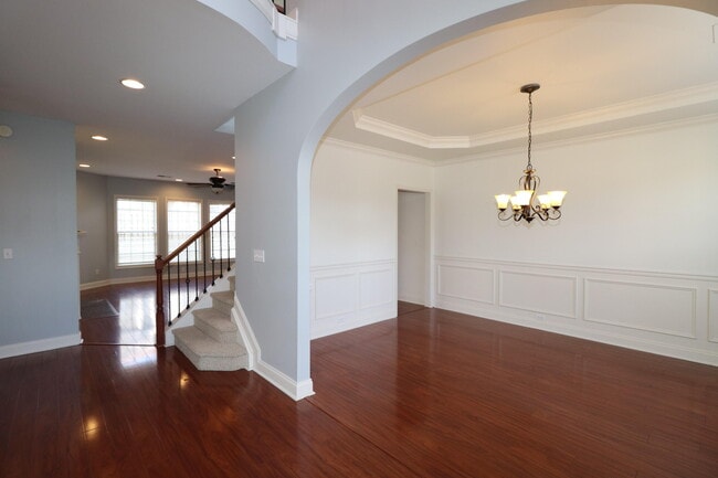 Building Photo - 417 Courchelle Dr