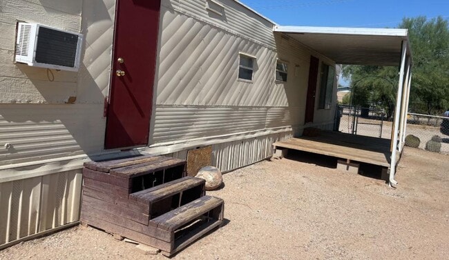 Building Photo - 2805 N Fairview Ave