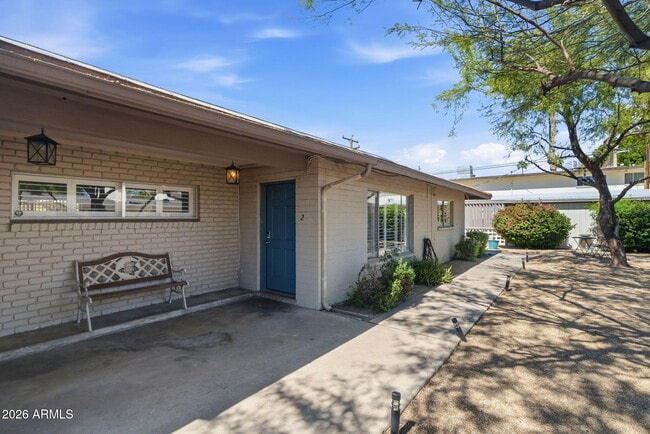 Building Photo - 3640 E Montecito Ave