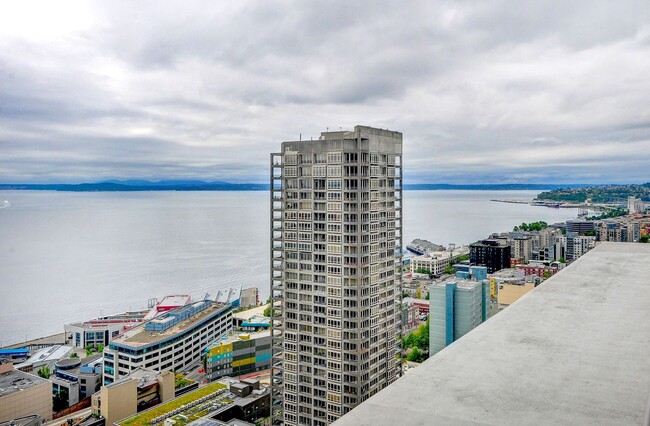 Building Photo - Belltown 8th Floor Condo Unit