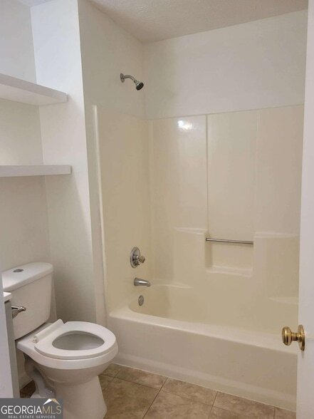 Building Photo - 2640 Bluffton Rd