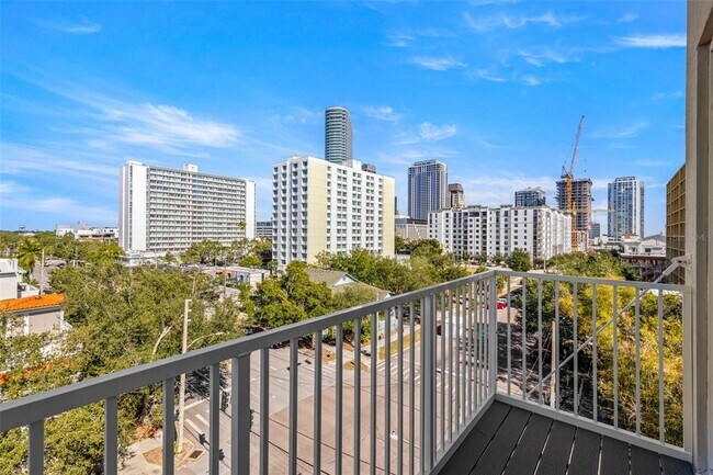 Building Photo - 600 3rd Ave S