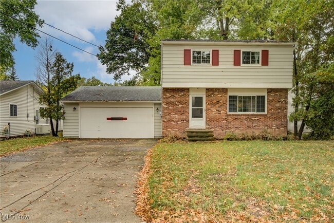 Primary Photo - 38109 Poplar Dr
