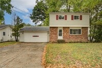 Building Photo - 38109 Poplar Dr