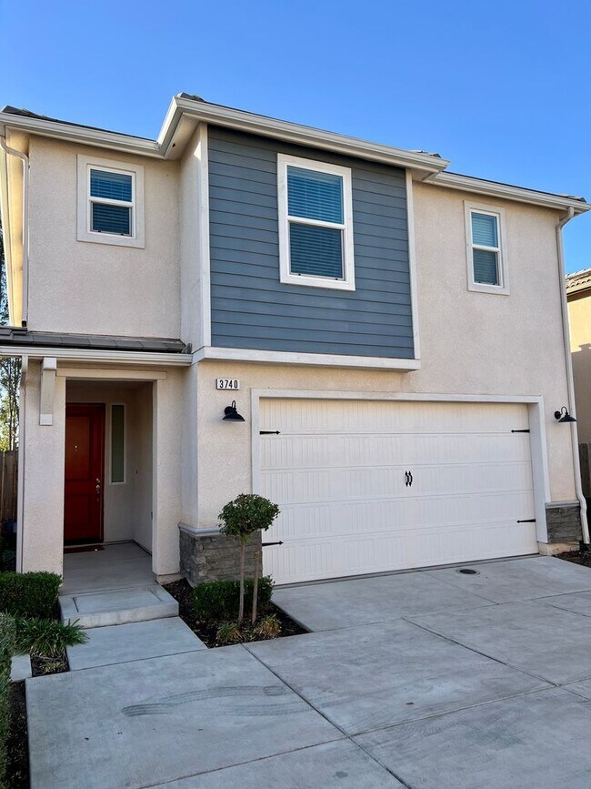 Stunning 3Bed, 2.5Bath Home Near Clovis 3740 Savant Ln Clovis