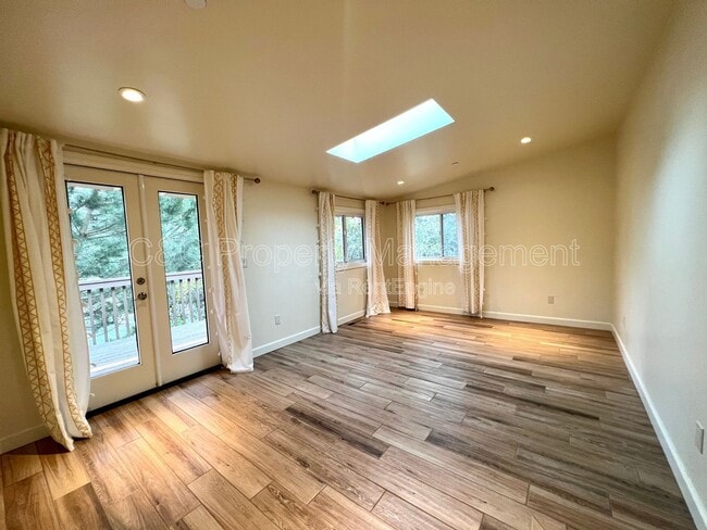 Building Photo - 1291 Josselyn Canyon Rd
