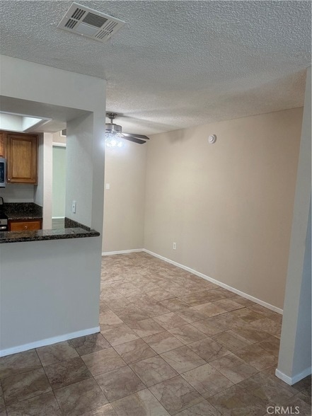 Building Photo - 1103 Cll Malaga